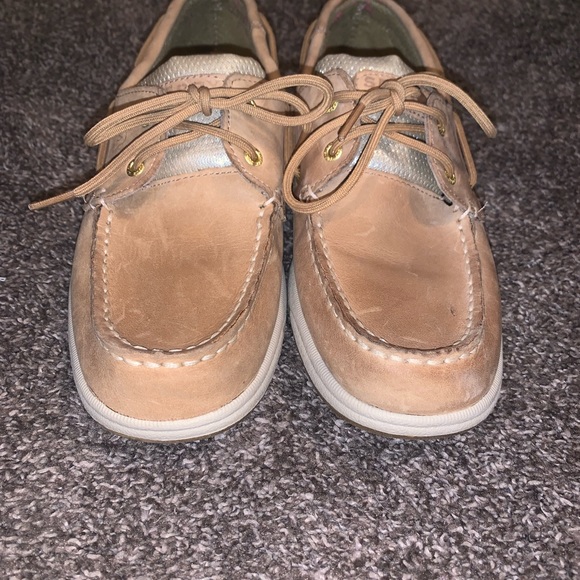 Woman’s Sperry boat shoes - Picture 2 of 10